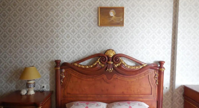Près du soleil, Book Hotel Batumi 