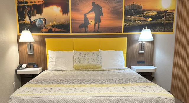 The Golfers Inn, Book Hotel Darby Pennsylvania