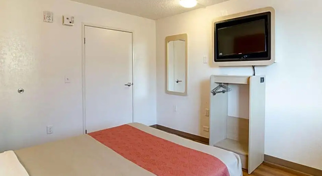 Номер Standard Motel 6- Denver, CO Downtown