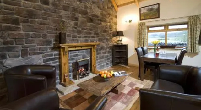 Clan Cottages Luxury Thatched Retreat near Oban, Забронировать Отель Обан 