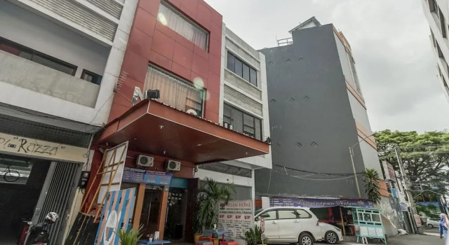 RedDoorz @ Jalan Hertasning, Prenota Hotel Hotel a Sulawesi con parcheggio, Parcheggio