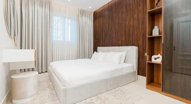 Elegant Work & Study Space, Near Dining & Shops, Buchen Sie Aparthotel Riad 