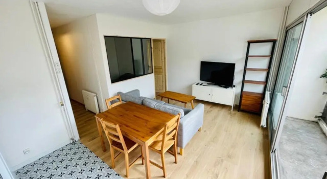 Furnished Apartment With Balcony & Parking in A Secure Residence, Buchen Sie Ferienwohnung Pessac Graves