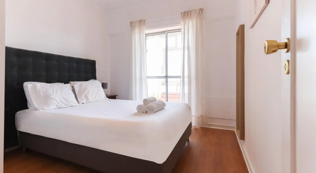 Oeiras Balcony by Homing, Book Lejlighed Oeiras 