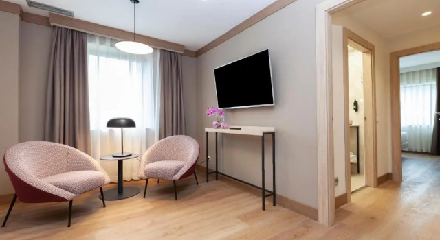 Люкс Executive Hotel Puerta de Bilbao