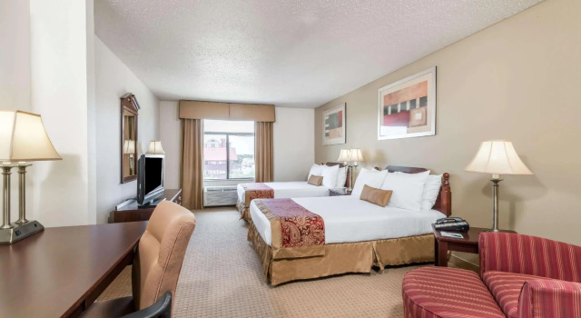 Четырёхместный номер Standard Wingate by Wyndham - DFW North