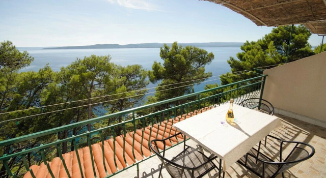 Студия Apartments Mira Beachfront Bliss