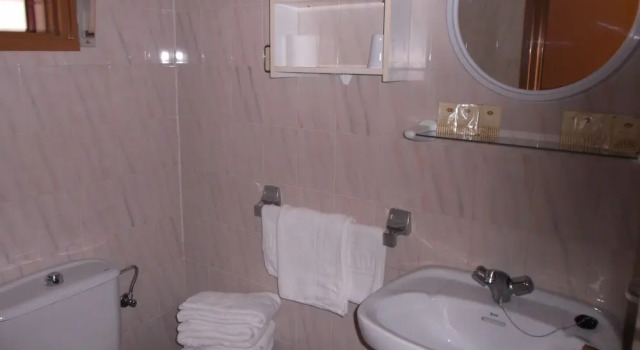 Двухместный номер Economy Hotel Arce