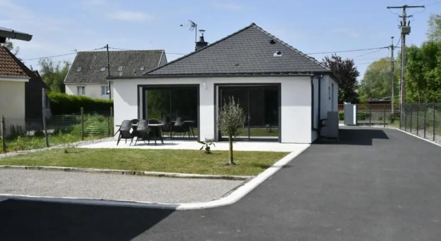 Maison rez-de-chaussée 3 étoiles confortable, Забронировать Отель Отели О-де-Франс с парковкой, Парковка