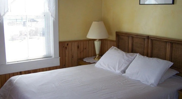 Harborside Inn, Buchen Sie Hotel  