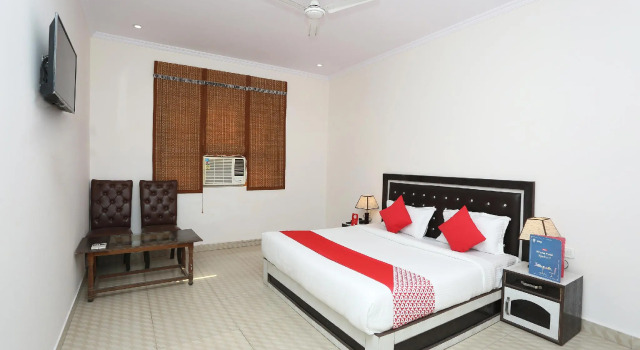 OYO 30107 Hotel Black Stone