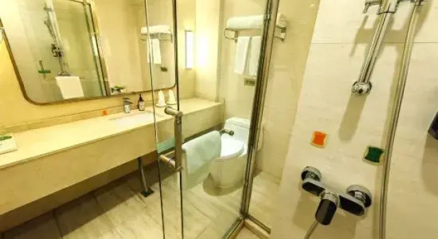 Люкс Deluxe Vienna International Hotel (Dali Xiaguan City)