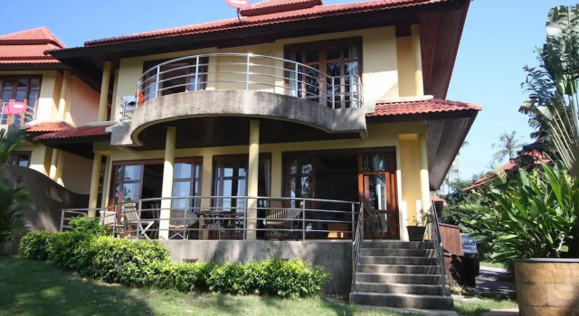 3 Bedroom Villa Beach Front Resort TG12