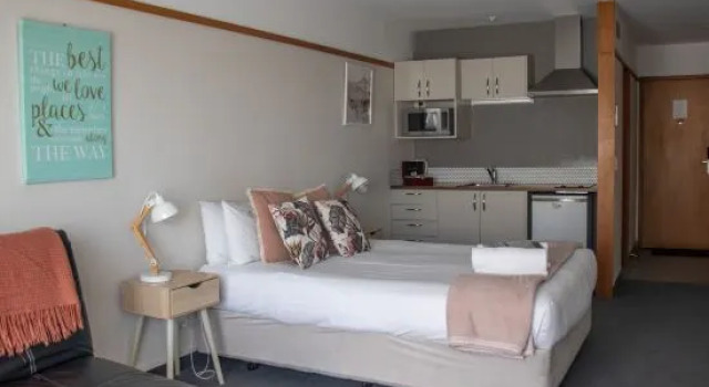 Студия Premium The Beachcomber Hotel