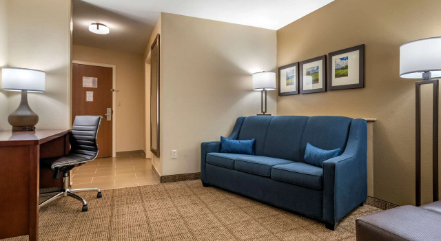 Двухместный люкс Comfort Suites Niceville Near Elgin Air Force Base