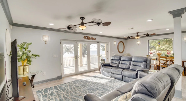 Front Row Beachfront Long Beach Getaway, Забронировать Дом для отпуска Лонг-Бич Миссисипи - побережье