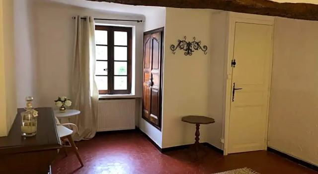 Moulin à huile chambre d’hôtes, Забронировать Отель Вен-сюр-Карами Green Provence