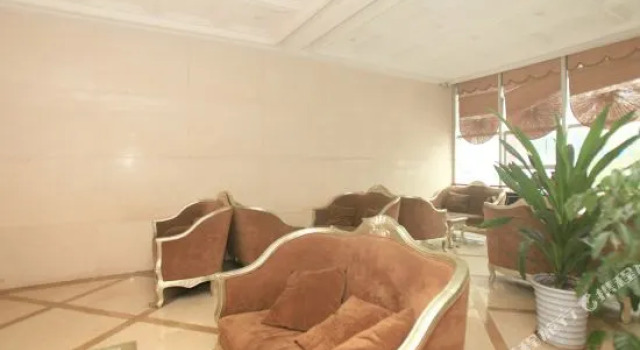 英明大酒店(成都火车东站店), Забронировать Отель Чэнду Сычуань, рядом с Железнодорожный вокзал Чэнду-Восточный