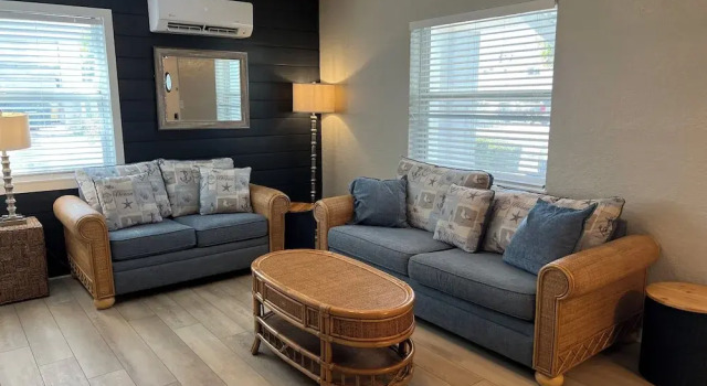 Blue Wave Suites, Забронировать Отель Отели Клируотер-Бич с парковкой, Парковка