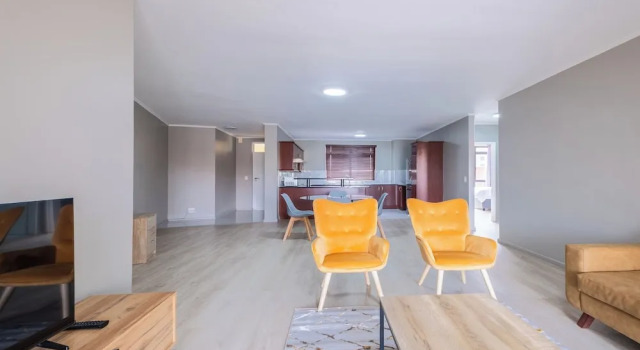 Апартаменты Comfort с балконом и с видом на канал CENTURY CLUB - Luxury Apartment Hotels