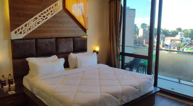 Hotel Leosh Lansdwone