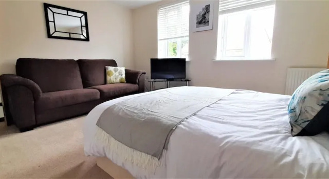 Modern 4 Bed House Sleeps 8 - Free Parking, Varaa Hotelli Birmingham West Midlands