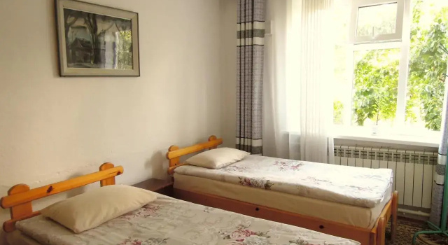 Homestel Karakol, Book Hotel Hoteller i Issyk-Kul Region med parkering, Parkering