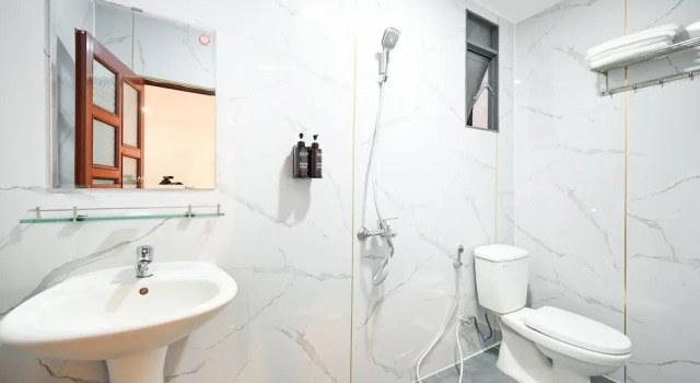 Номер Superior YoKo Airport Saigon Hotel