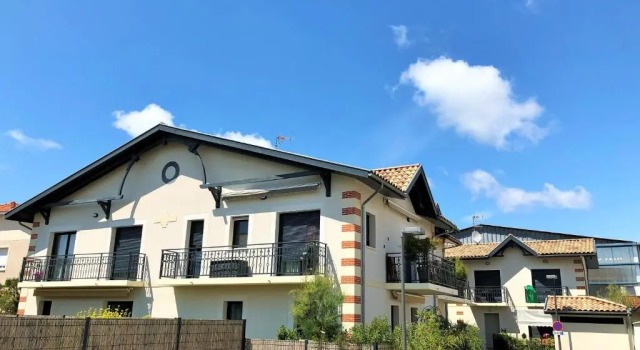 Коттедж Maison Mitoyenne Moderne Quartier Aiguillon Residence 7