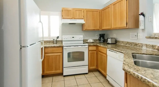 Runaway Beach Club 2202 - Three Bedroom Condo
