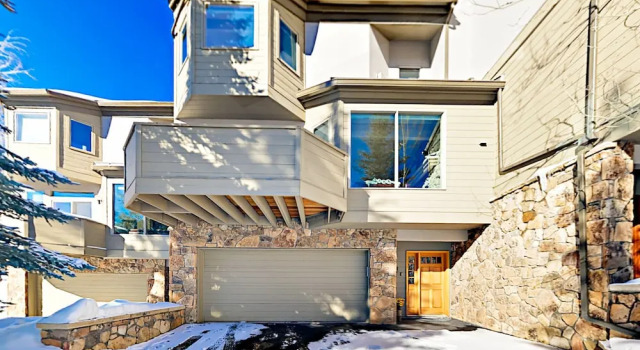 Exclusive Mountain Retreat #B - 4 Br Duplex