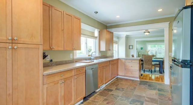 Коттедж Cozy Michigan Retreat w/ Deck & Gas Grill!