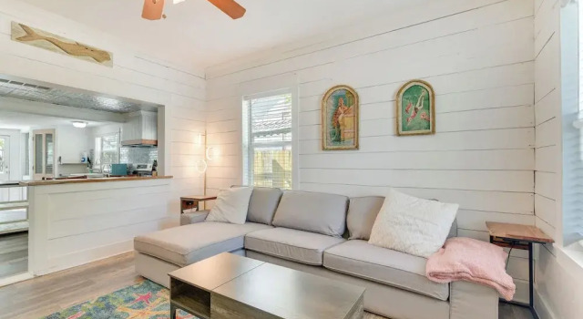 Galveston Vacation Rental: Deck & Central Location