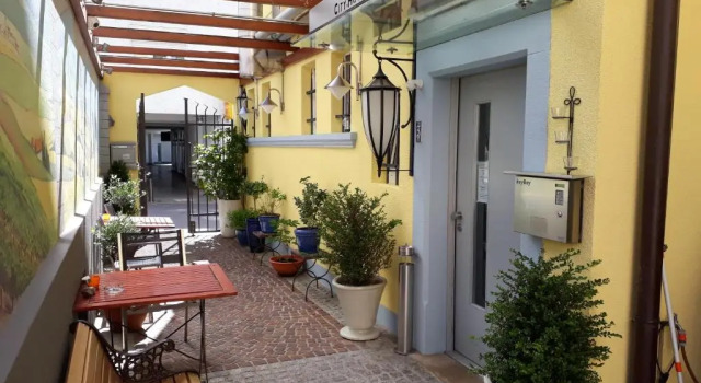 City Hotel