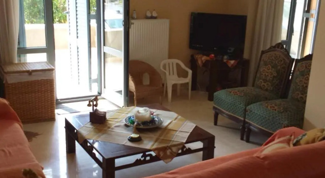 Коттедж с 3 комнатами Zachs house