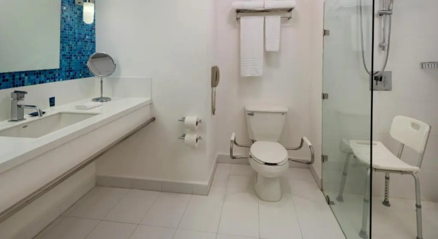 Четырёхместный номер Executive Four Points by Sheraton Monterrey Linda Vista