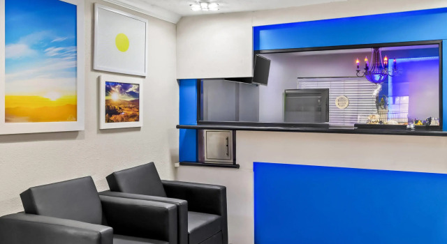 Days Inn by Wyndham Houston East, Book Hotel Houston Houston