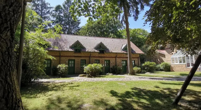 Апартаменты Hotel Schlösschen Sundische Wiese Zingst