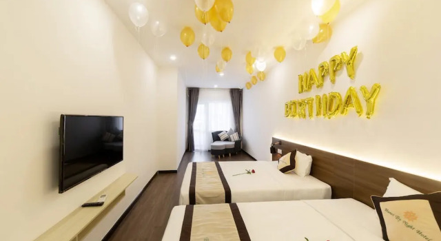 Четырёхместный номер Deluxe с балконом и с красивым видом из окна Hanoi By Night