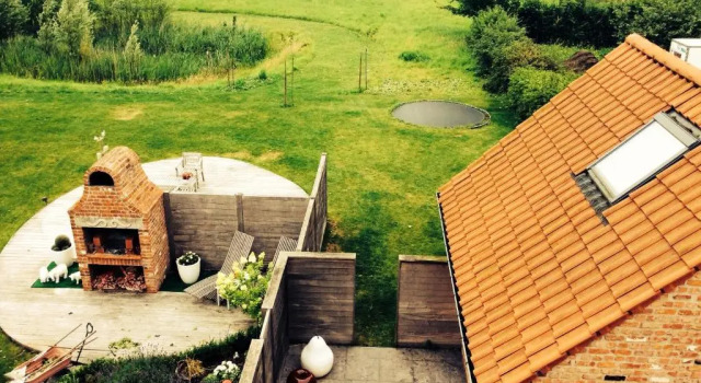 Коттедж с 3 комнатами B&B Lisdodde