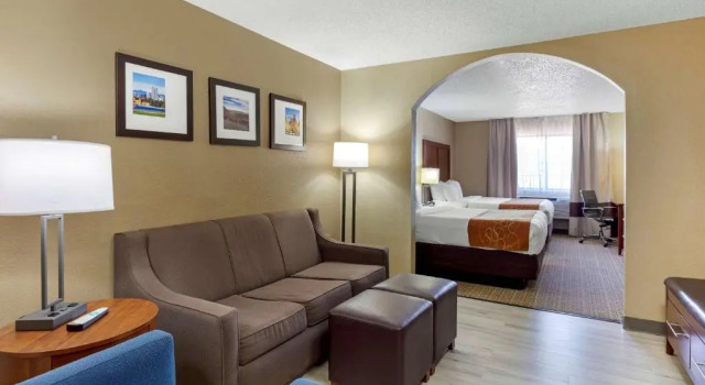 Четырёхместный люкс Comfort Suites Lakewood - Denver