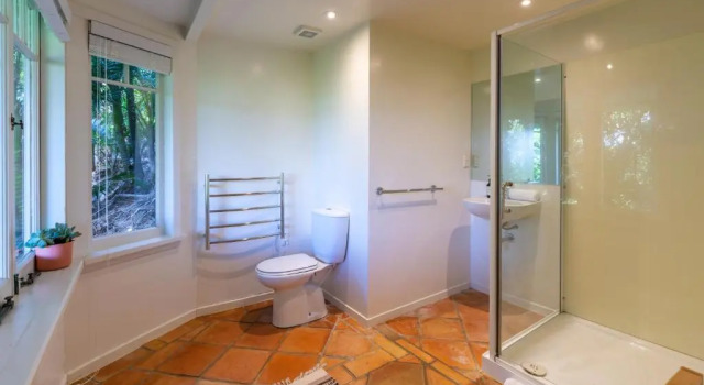 Вилла Koi Waiheke with private beach access and mooring