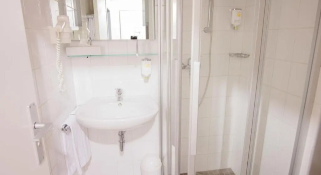 Одноместный номер Standard Senator Hotel