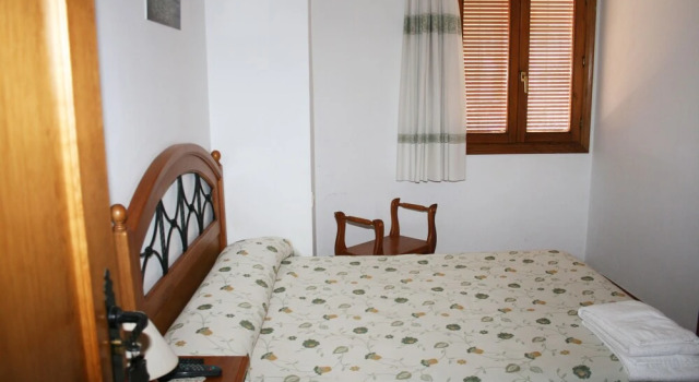 Hostal Entreportales, Buchen Sie Hotel Puertomingalvo Aragonien