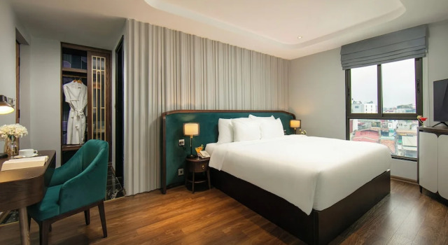 Двухместный номер Executive с балконом MAY DE VILLE Lakeside Hotel