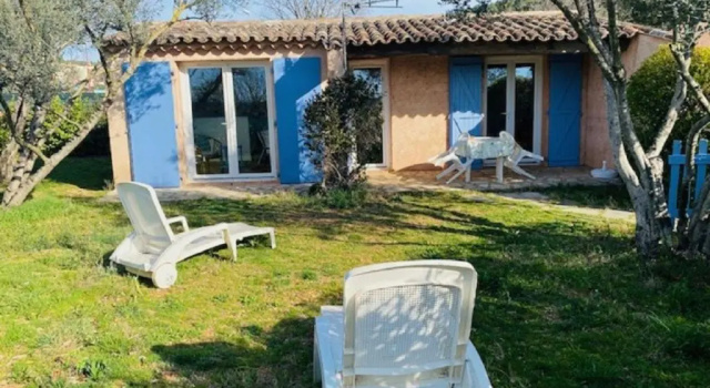 Коттедж Location climatisée, piscine, animaux acceptés, jardin clôturé, parking, provence , wifi