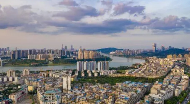 Nanning Qiyueli Hotel, Rezerwuj Hotel Hotele w Nanning z parkingiem, Parking