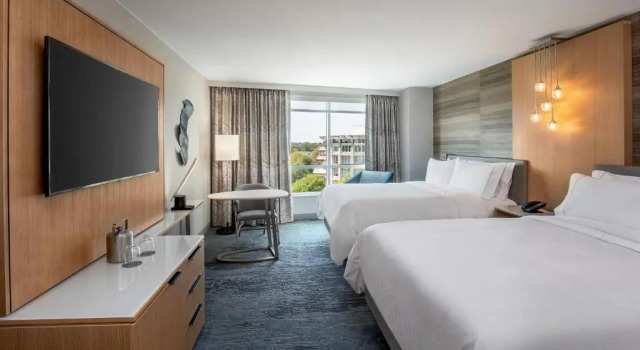 Четырёхместный номер Premium с видом на город The Westin Annapolis
