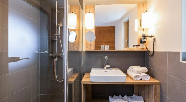 Номер Deluxe Alpenhotel Tirolerhof