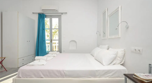 Четырёхместный номер Superior с балконом Depis place & apartments naxos